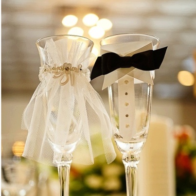 Diy Hubby And Wife Champagne Flutes For Toasts Ewedding